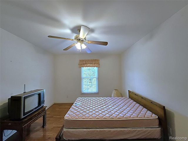 6088 Meadowview Drive, Canton, MI 48187