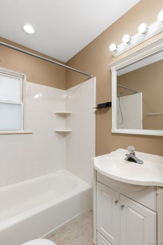 1001 BAUMAN Avenue, Royal Oak, MI 48073