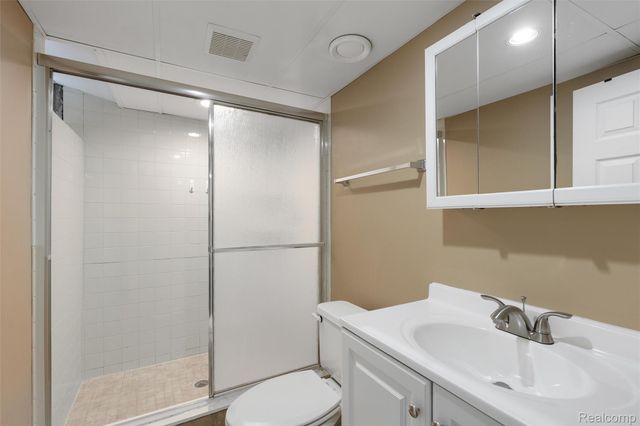 1001 BAUMAN Avenue, Royal Oak, MI 48073