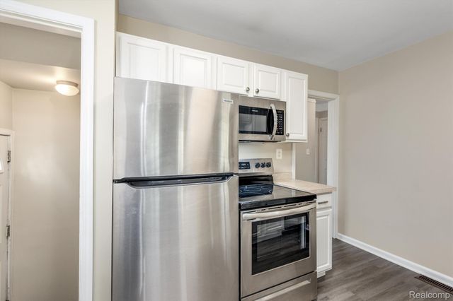 1001 BAUMAN Avenue, Royal Oak, MI 48073