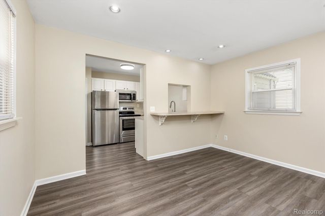 1001 BAUMAN Avenue, Royal Oak, MI 48073