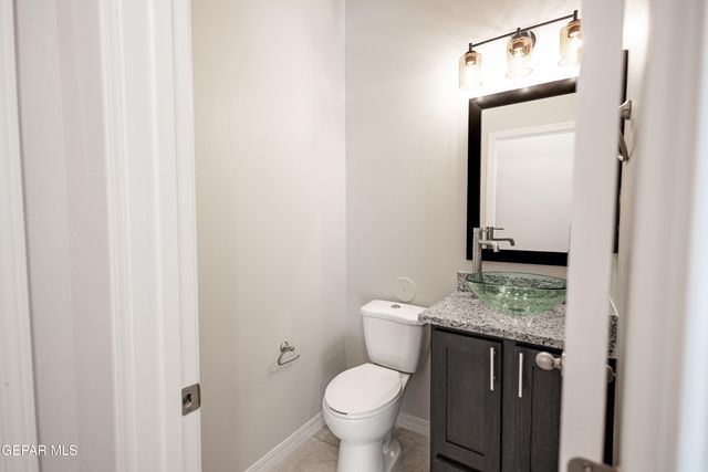 140 Olive Branch, Santa Teresa, NM 88008
