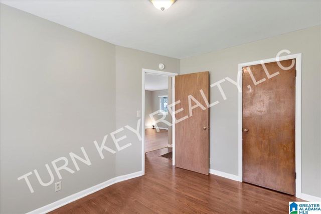 521 CRUMLEY CHAPEL ROAD, Forestdale, AL 35214