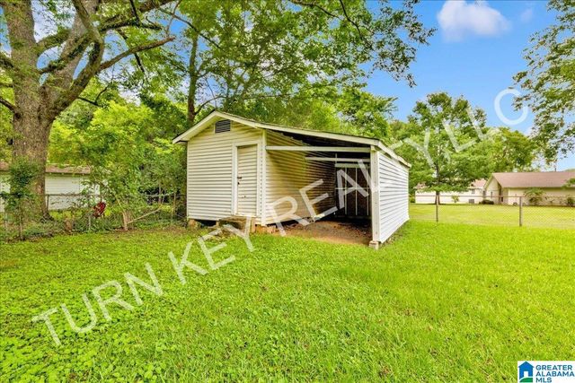 521 CRUMLEY CHAPEL ROAD, Forestdale, AL 35214