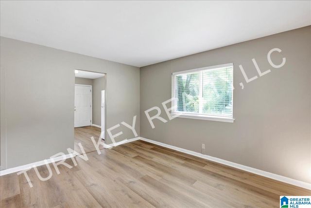 521 CRUMLEY CHAPEL ROAD, Forestdale, AL 35214