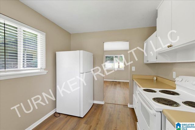 521 CRUMLEY CHAPEL ROAD, Forestdale, AL 35214