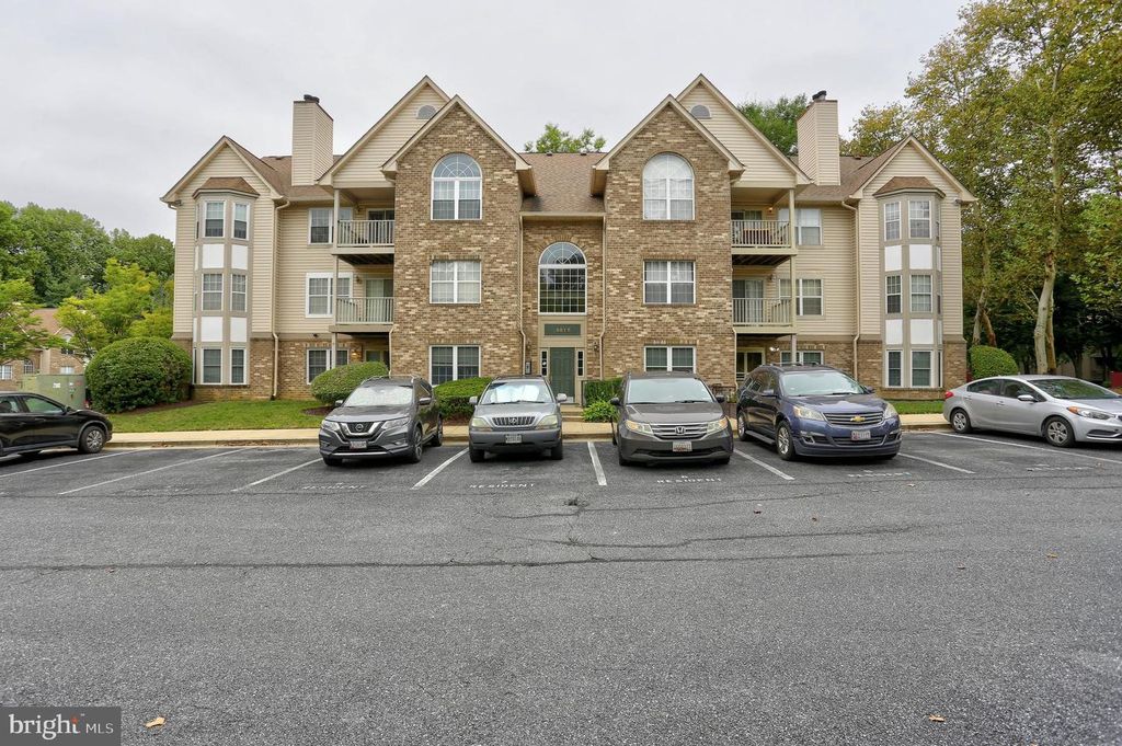 9815 LAKE POINTE CT #204, Upper Marlboro, MD 20774