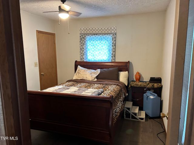 147 Gilmore Street, Clinchco, VA 24226