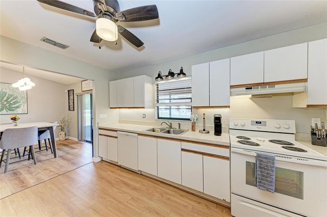 4505 30TH STREET CIRCLE E, Bradenton, FL 34203