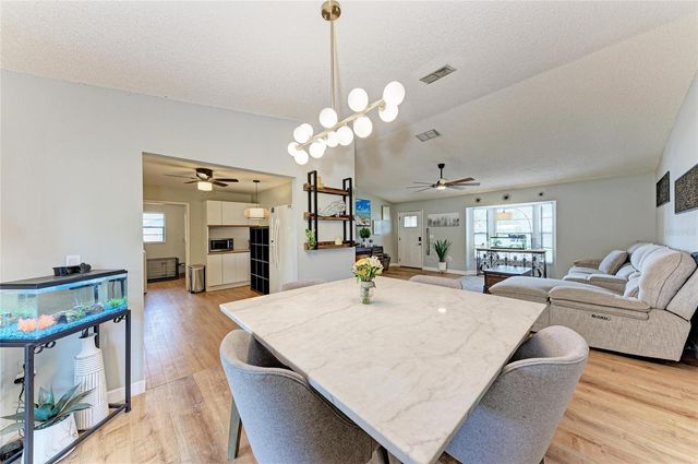 4505 30TH STREET CIRCLE E, Bradenton, FL 34203