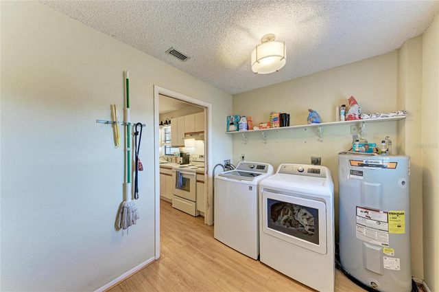 4505 30TH STREET CIRCLE E, Bradenton, FL 34203