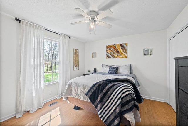 355 Welchwood Dr, Clarksville, TN 37040