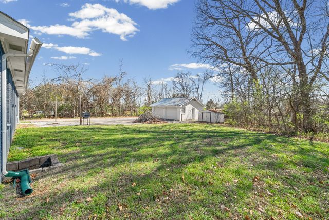 355 Welchwood Dr, Clarksville, TN 37040