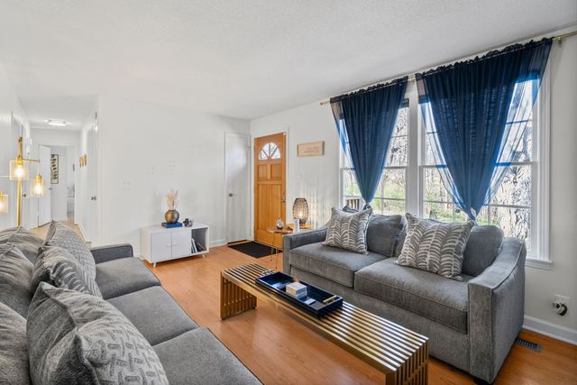 355 Welchwood Dr, Clarksville, TN 37040