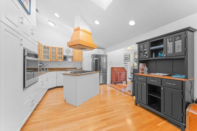 860 Washington Street, Easton, MA 02375