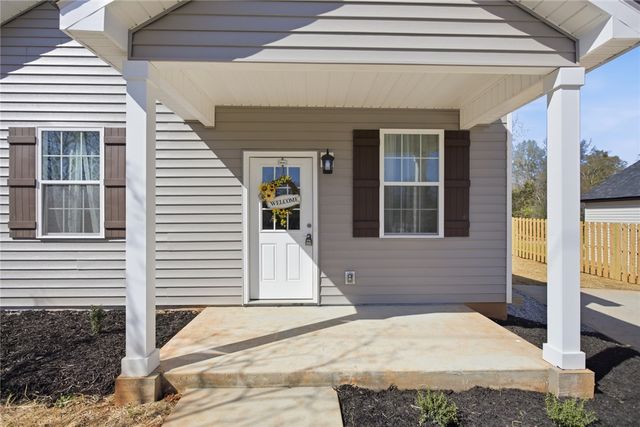 917 E South 2nd Street, Seneca, SC 29678