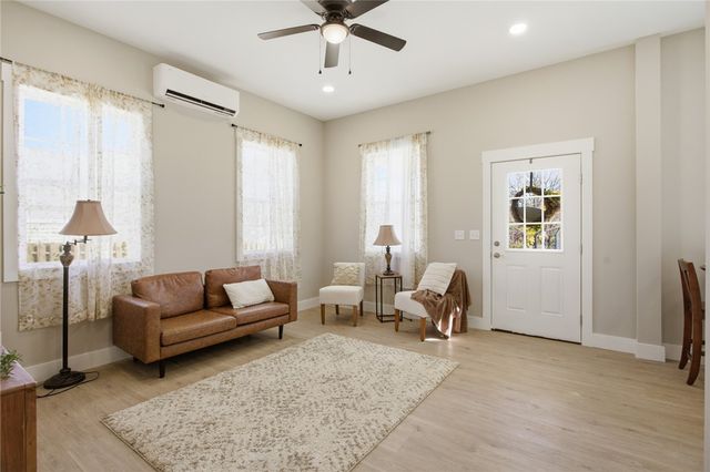 917 E South 2nd Street, Seneca, SC 29678