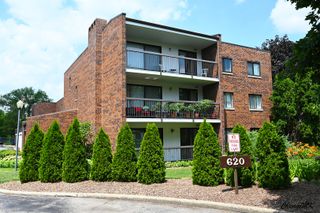 620 S York Road 101, Bensenville, IL 60106