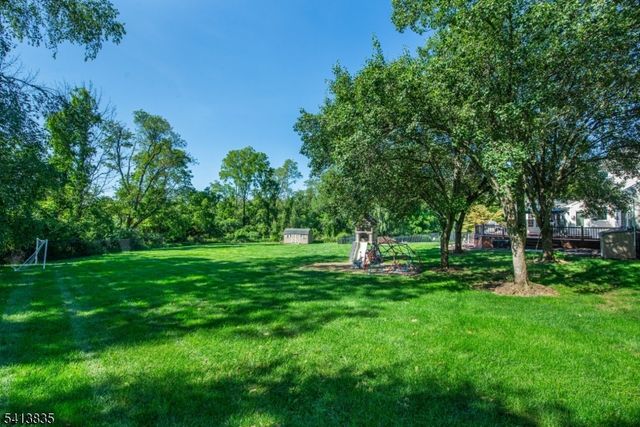 9 Tracey Ln, Mount Olive Twp., NJ 07828