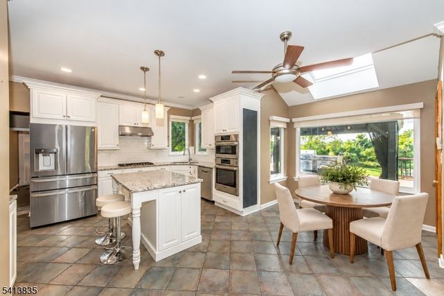 9 Tracey Ln, Mount Olive Twp., NJ 07828