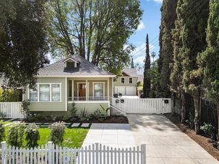 958 E Orange Grove Boulevard, Pasadena, CA 91104