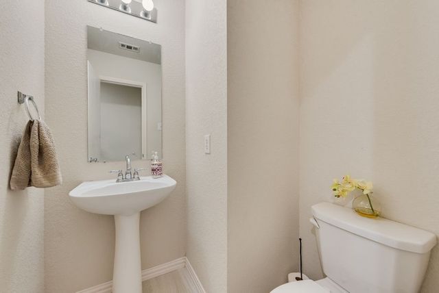9208 Conestoga Drive, Fort Worth, TX 76131