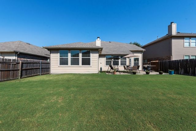 9208 Conestoga Drive, Fort Worth, TX 76131
