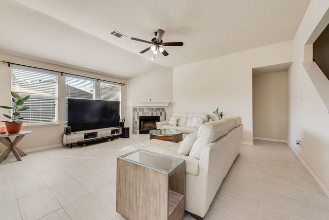 9208 Conestoga Drive, Fort Worth, TX 76131