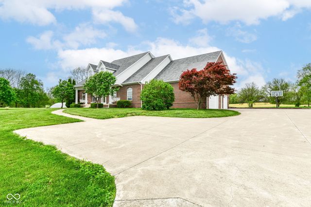 5264 E Rocklane Road, Greenwood, IN 46143