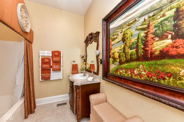 5264 E Rocklane Road, Greenwood, IN 46143