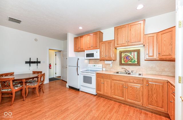 5264 E Rocklane Road, Greenwood, IN 46143