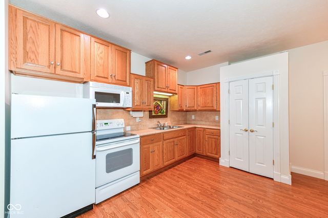 5264 E Rocklane Road, Greenwood, IN 46143