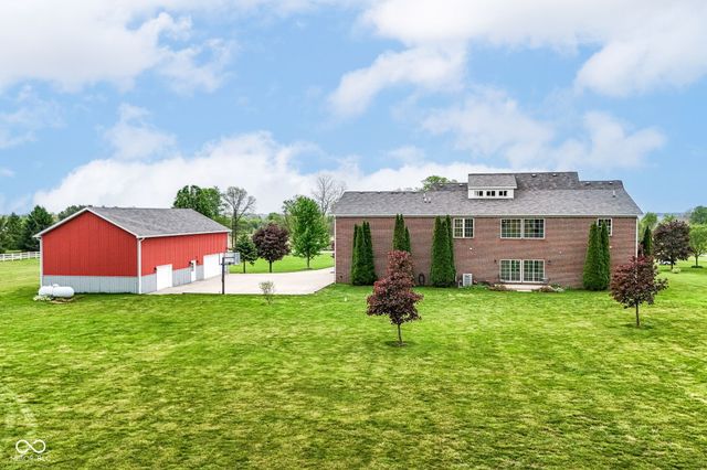 5264 E Rocklane Road, Greenwood, IN 46143