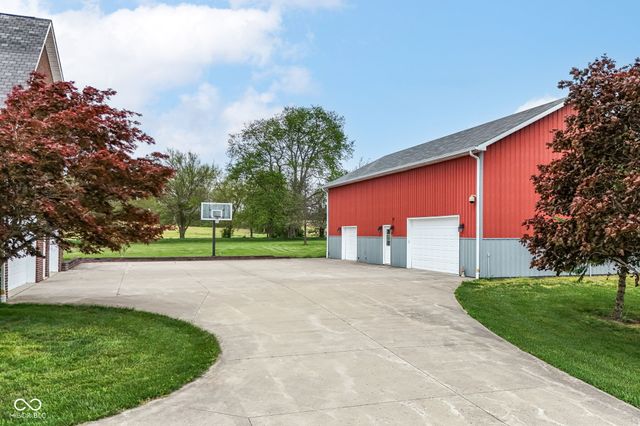 5264 E Rocklane Road, Greenwood, IN 46143