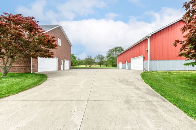 5264 E Rocklane Road, Greenwood, IN 46143