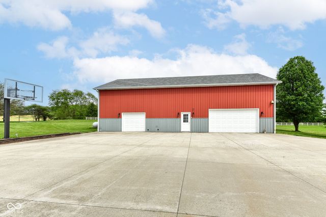 5264 E Rocklane Road, Greenwood, IN 46143