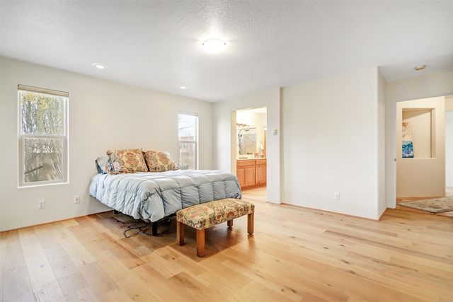 9 Victorio Peak, Santa Fe, NM 87508