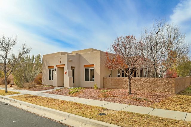 9 Victorio Peak, Santa Fe, NM 87508
