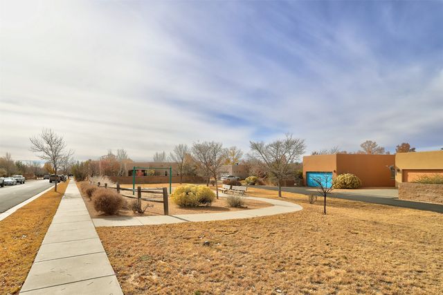 9 Victorio Peak, Santa Fe, NM 87508