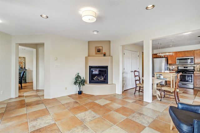 9 Victorio Peak, Santa Fe, NM 87508