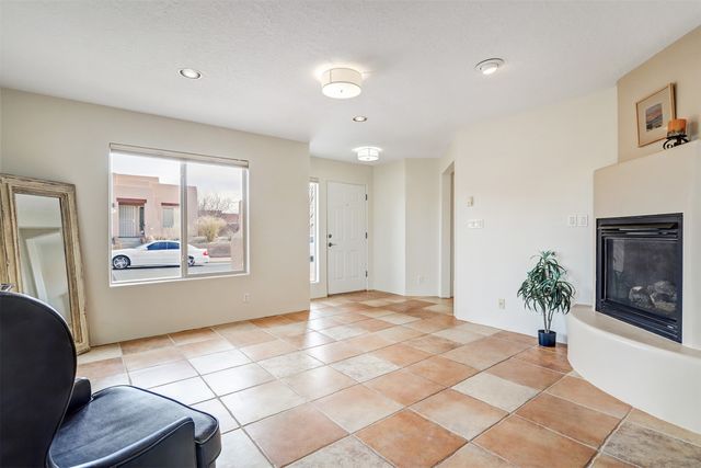 9 Victorio Peak, Santa Fe, NM 87508