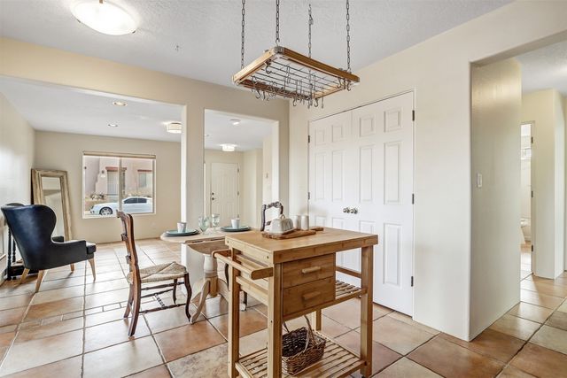 9 Victorio Peak, Santa Fe, NM 87508