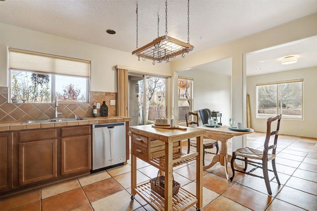 9 Victorio Peak, Santa Fe, NM 87508