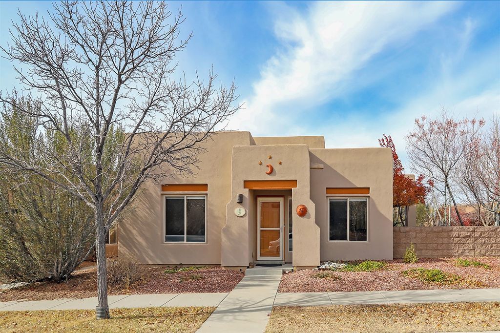 9 Victorio Peak, Santa Fe, NM 87508