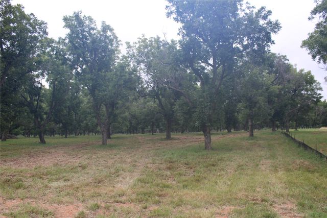 3173 E Landings S, Granbury, TX 76049