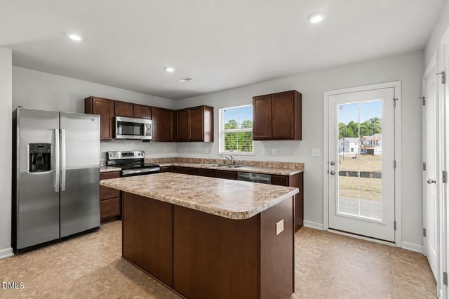 160 Day Song Court, Lillington, NC 27546