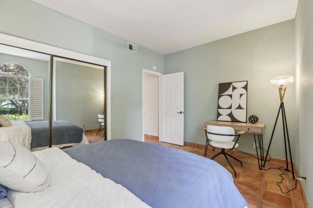 Image 18 of property listing at 801 Rebecca Privada, Mountain View, CA 94040