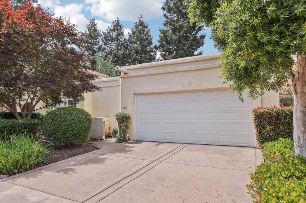 Image 2 of property listing at 801 Rebecca Privada, Mountain View, CA 94040
