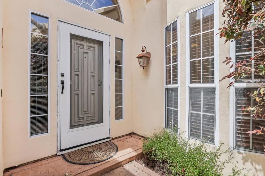 Image 3 of property listing at 801 Rebecca Privada, Mountain View, CA 94040