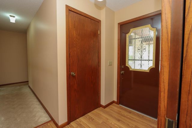 100 Stony Creek Circle, Mankato, MN 56001